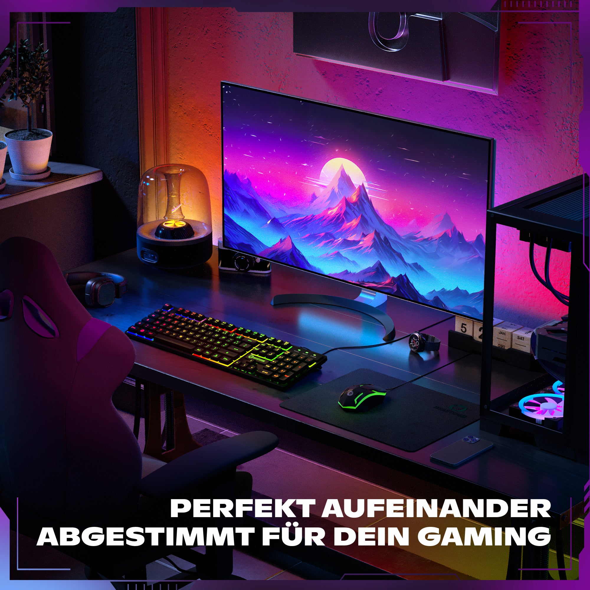 Gaming-Setup mit Monitor, Tastatur, Maus und Stuhl. Der Text lautet 'PERFEKT AUFEINANDER ABGESTIMMT FÜR DEIN GAMING'.