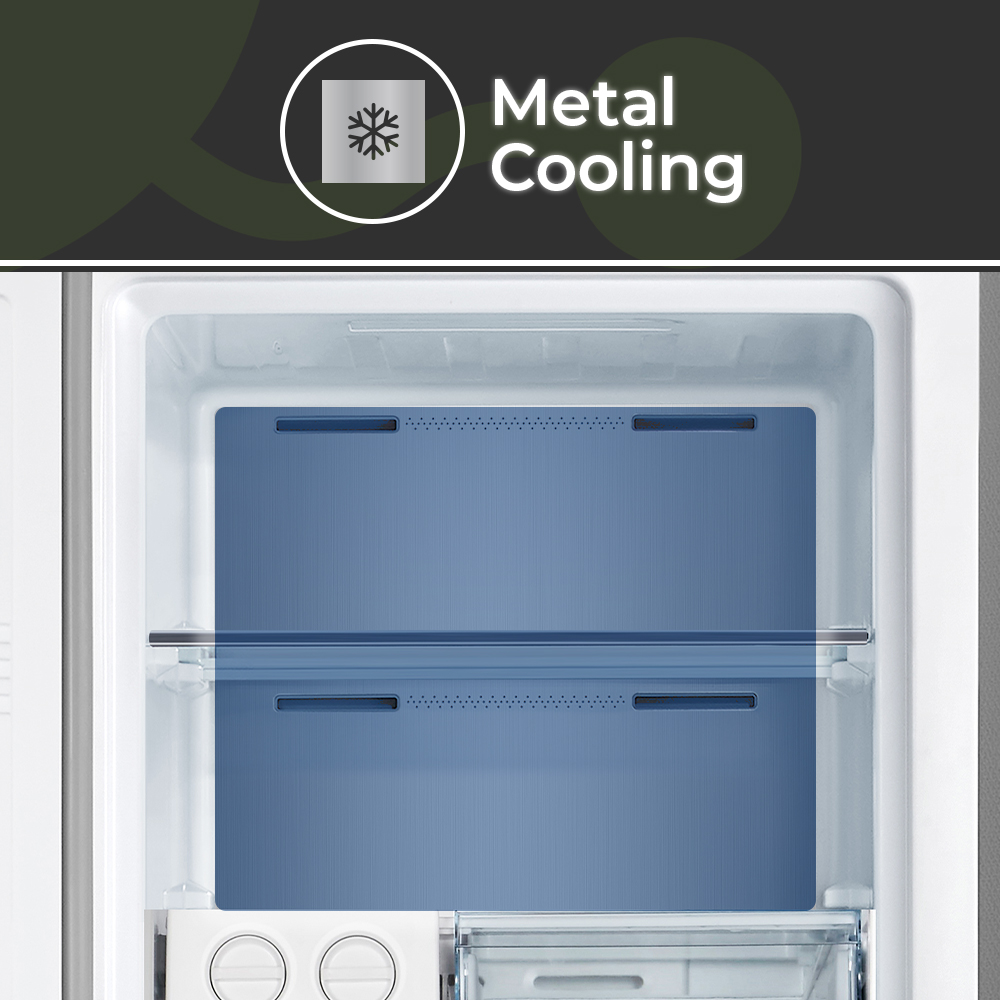 Interior de un refrigerador que muestra paneles de enfriamiento azules. La parte superior muestra un símbolo de copo de nieve con el texto 'Metal Cooling'.