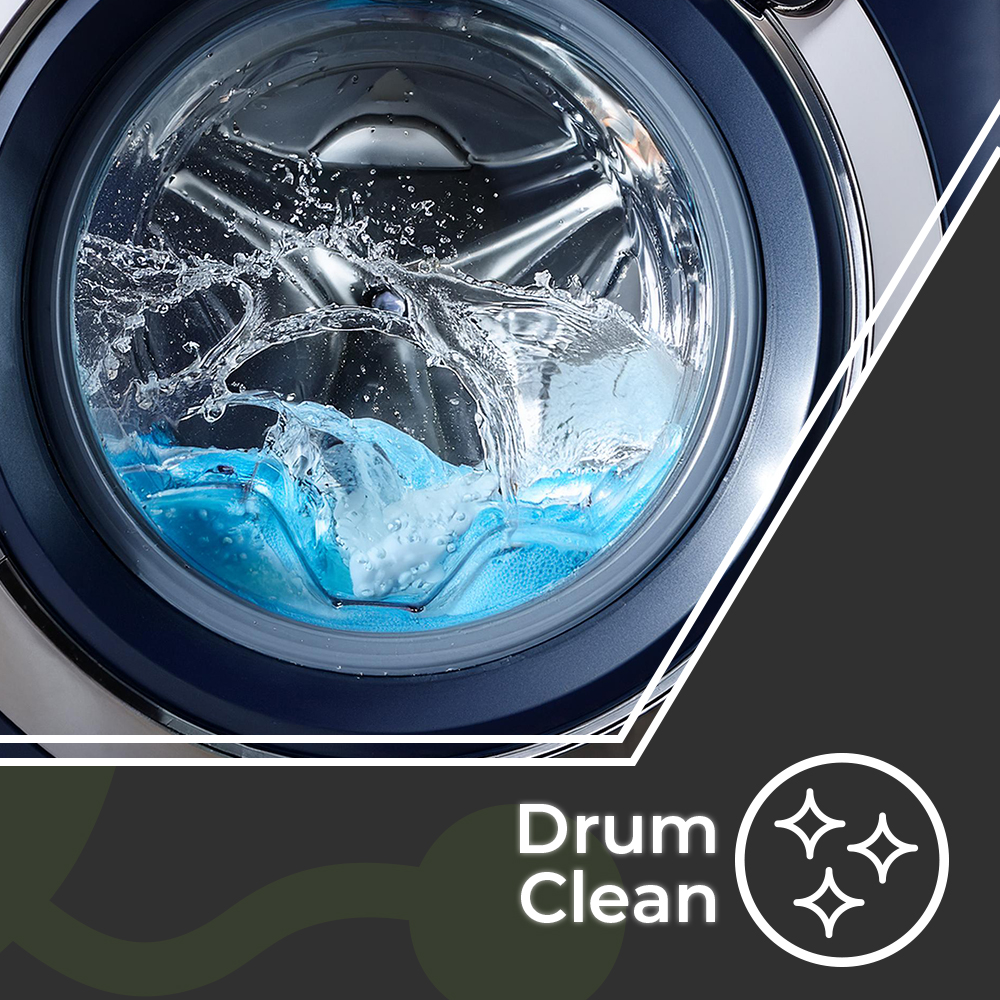 Tambor de lavadora con agua arremolinada y tela azul. Las palabras 'Drum Clean' y estrellas están en la esquina.