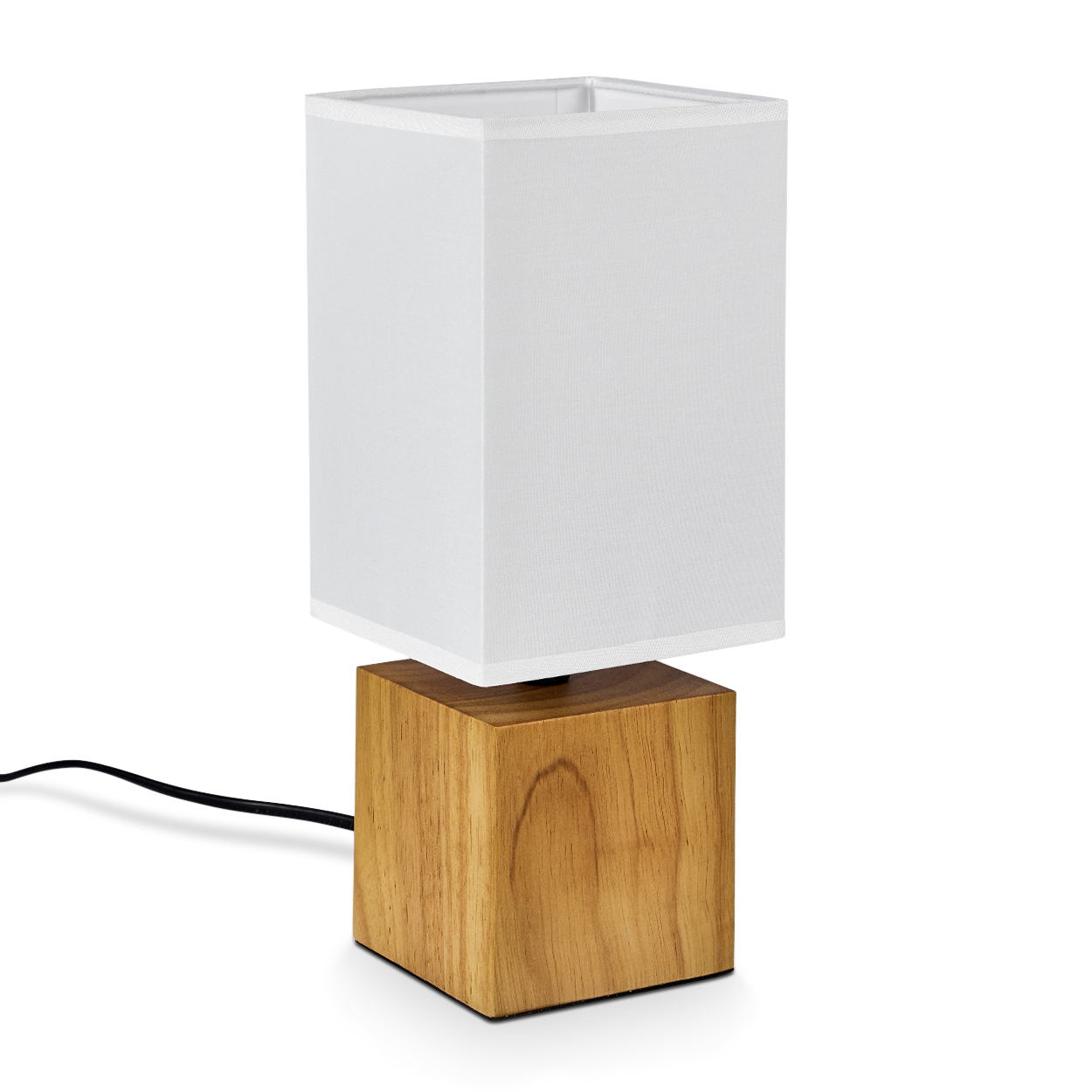 Eine moderne Lampe mit weißem, rechteckigem Schirm und quadratischem Holzsockel. Ein schwarzes Netzkabel geht vom Sockel aus.