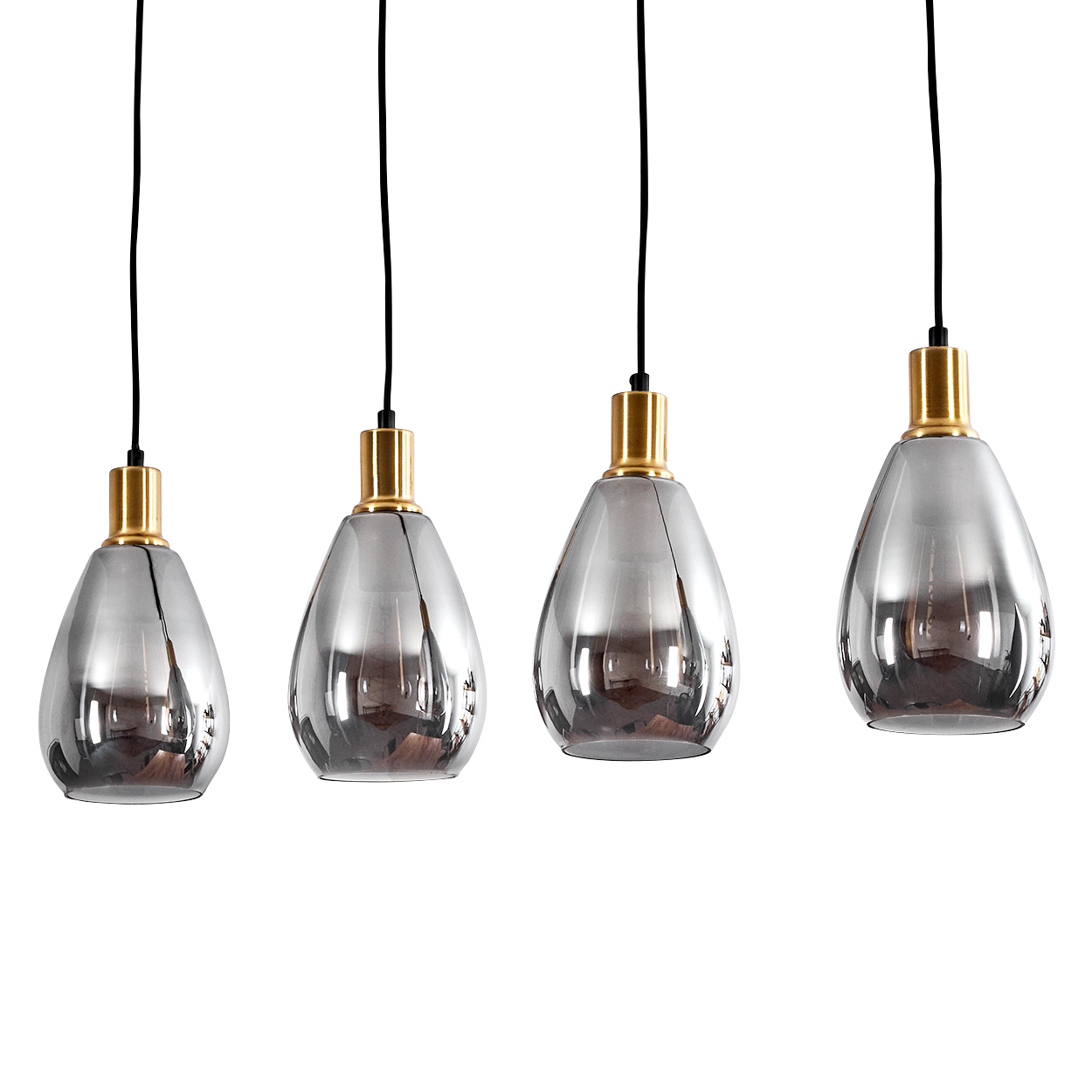Vier tropfenförmige Pendelleuchten, silbergraues Glas, goldfarbene Basis, schwarze Kabel, weißer Hintergrund.