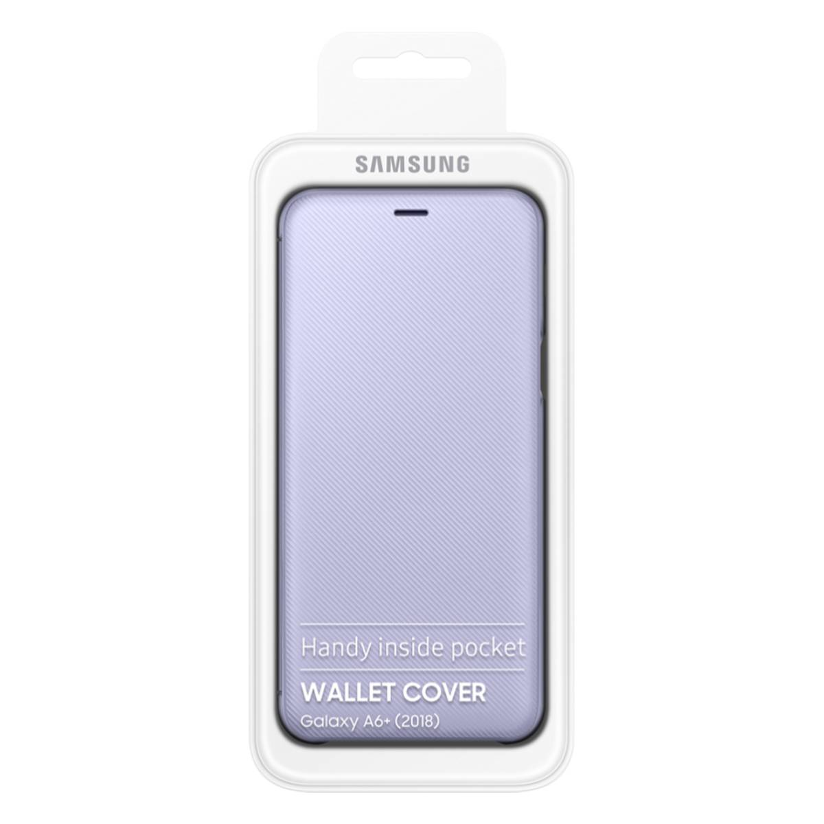 Eine Samsung-Geldbörsenhülle für das Galaxy A6+ (2018) befindet sich in einer Plastikverpackung. Die Hülle ist hellviolett. Die Verpackung hat das Samsung-Logo.