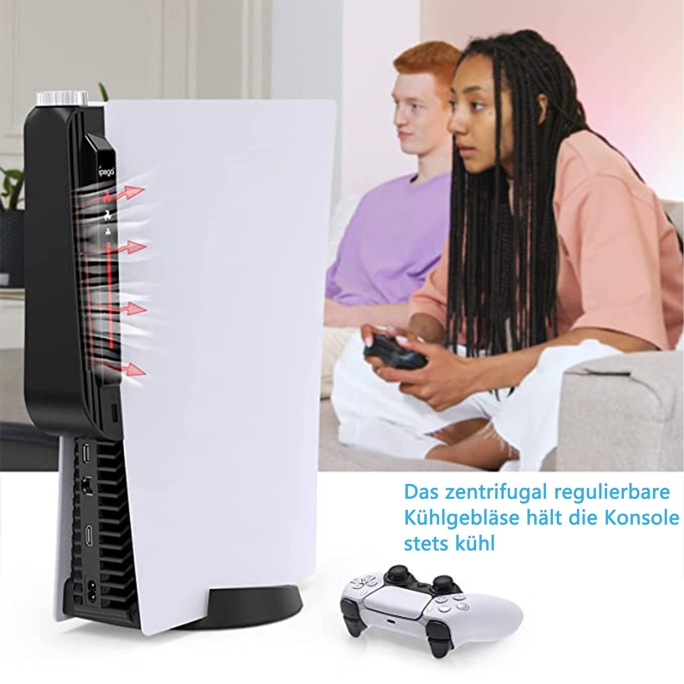 Ein Konsolenkühler mit einer PS5 und im Hintergrund spielenden Personen.