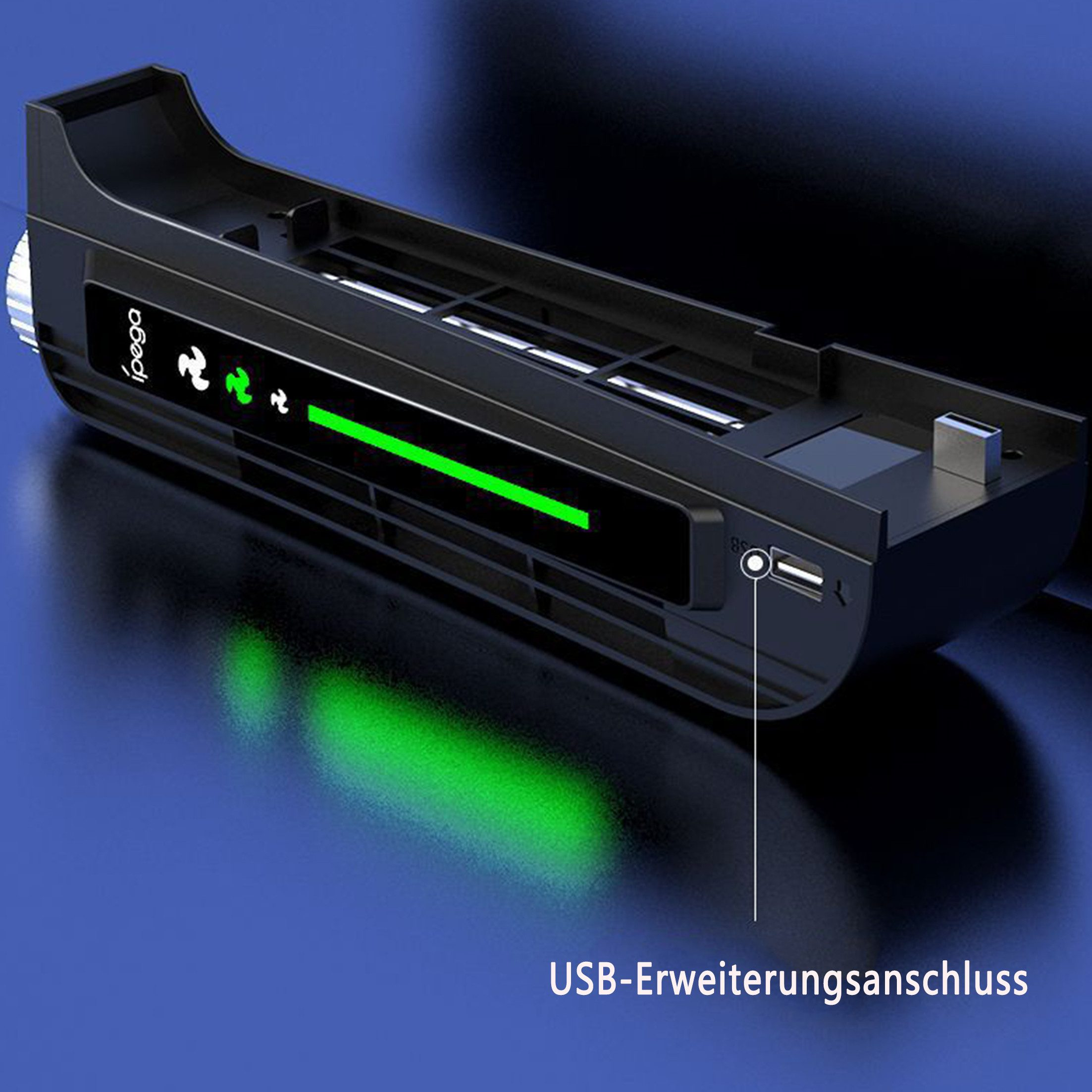 Schwarzes elektronisches Gerät mit grüner Lichtanzeige auf blauem Untergrund. USB-Anschluss sichtbar.