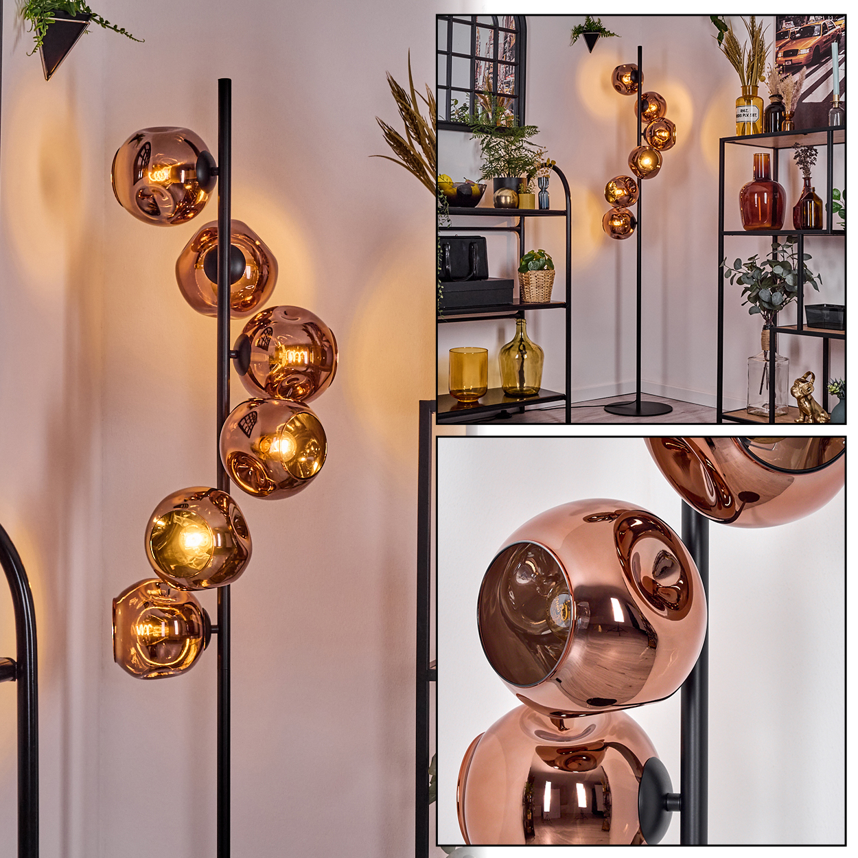 Eine moderne Stehlampe mit kupferfarbenen Glaskugeln. Im Hintergrund Regale mit Dekoration, Pflanzen und einem Fenster.