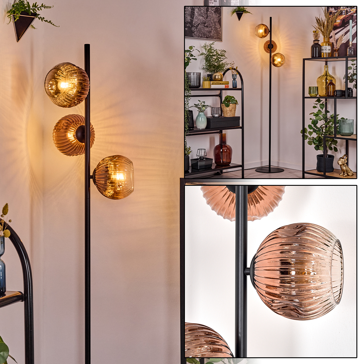 Eine Stehlampe mit drei Glaskugeln. Regale mit Pflanzen und Dekorationen sind im Hintergrund.