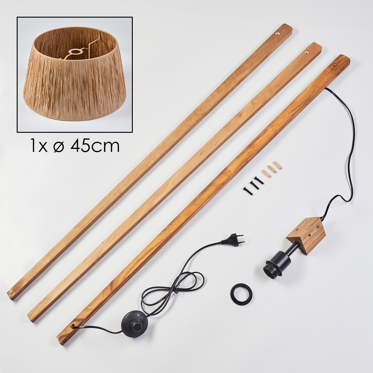 Teile einer Lampe: Schirm, Holzstangen, Lampenfassung, Schrauben und Fußschalter. Der Schirm hat 45cm Durchmesser.