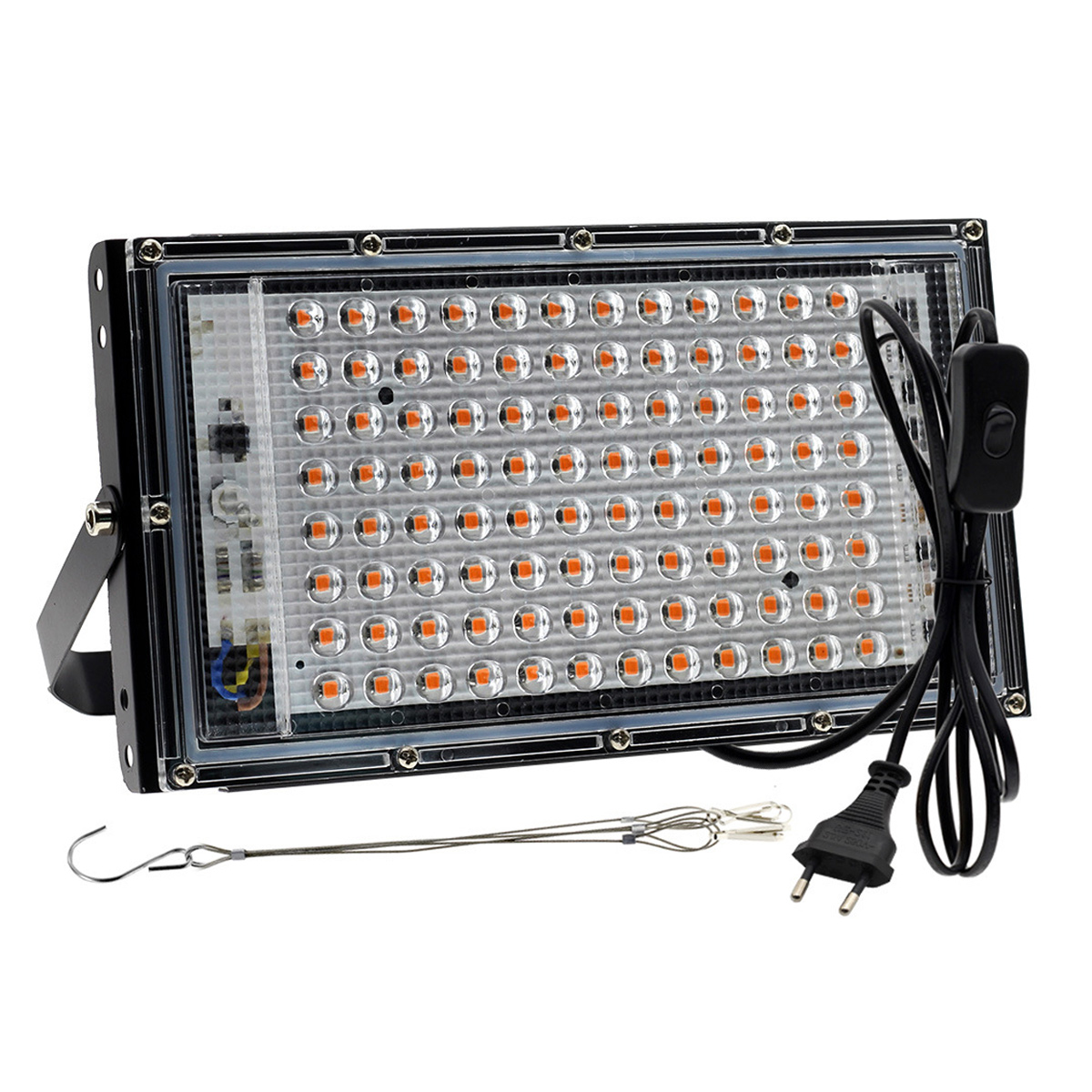 Ein rechteckiger LED-Flutlichtstrahler mit vielen kleinen orangen Lichtern, schwarzem Rahmen, Schalter, Kabel, Haken und Stecker. Weißer Hintergrund.