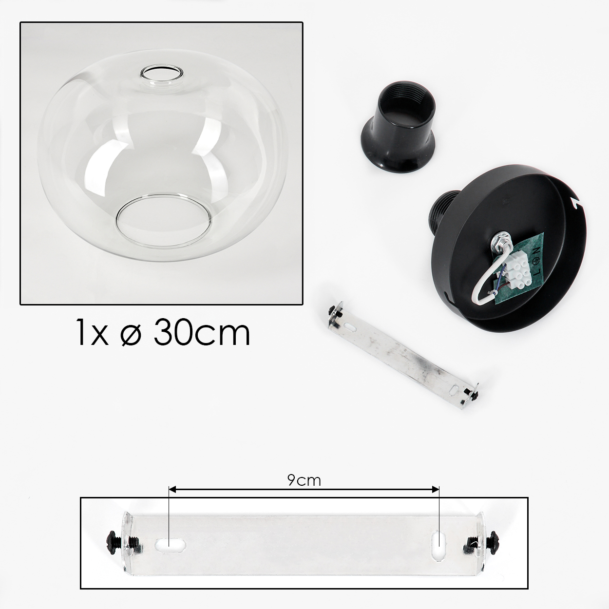 Zerlegte Pendelleuchtenkomponenten: Glasschirm, schwarze Halterung, Metallhalterung und ein schwarzer Verbinder, alles auf weißem Untergrund.