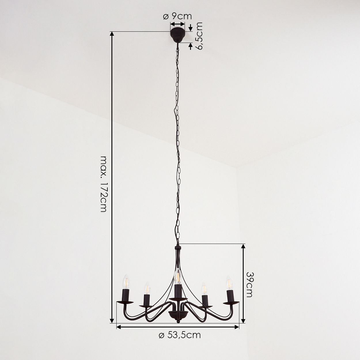 Eine schwarze Deckenleuchte mit fünf Lichtern hängt von der Decke. Abmessungen sind beschriftet: max. 172 cm Höhe, 53,5 cm Breite und 39 cm Höhe.