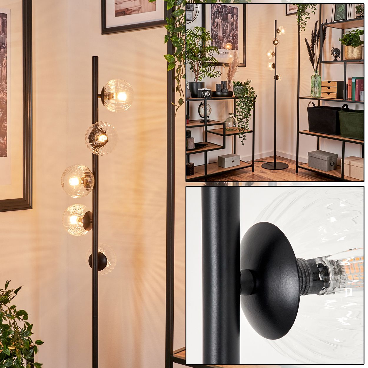 Eine moderne Stehlampe mit vier Glaskugel-Schirmen. Schwarzer Metallrahmen. Regale mit Dekoration im Hintergrund.