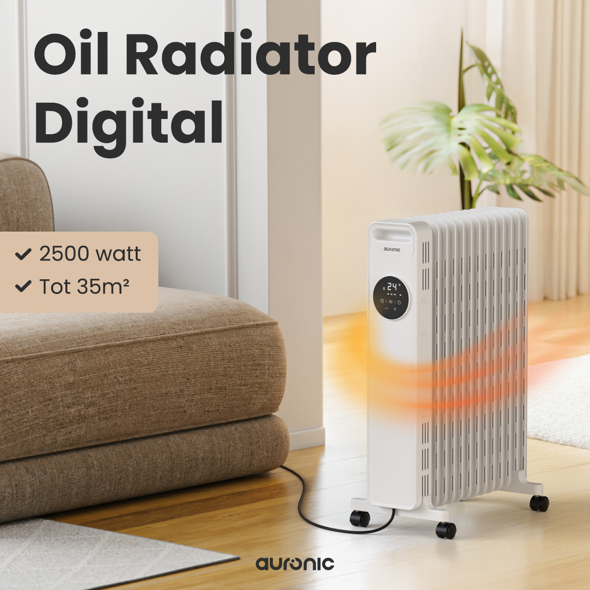 Weißer Ölradiator mit Digitalanzeige. 2500 Watt, für 35 m2. Im Vordergrund ein Sofa. Im Hintergrund eine Pflanze.