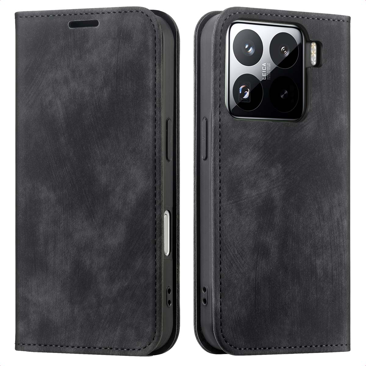 Étui de téléphone en cuir noir, ouvert pour révéler le téléphone. Le téléphone présente des objectifs d'appareil photo, la marque Leica. L'étui a des coutures et des boutons.