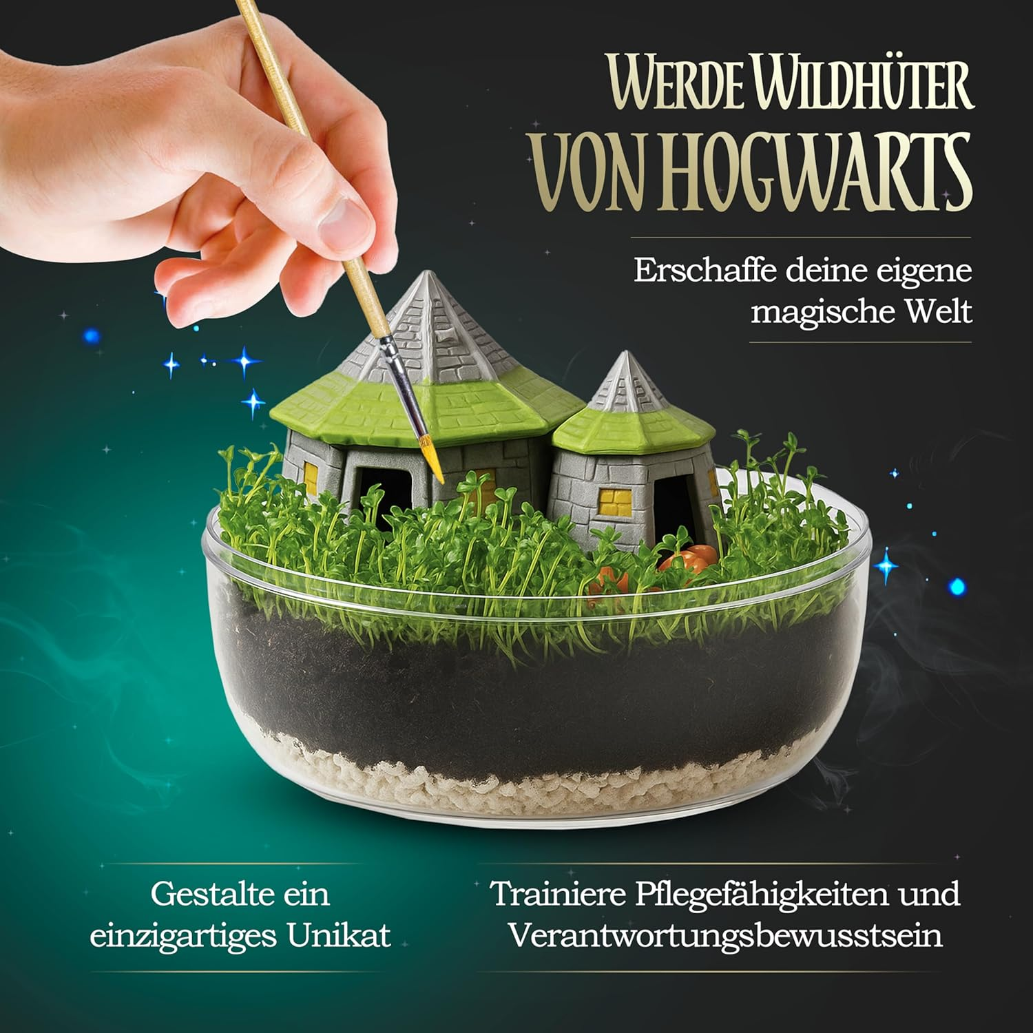 Una mano dipinge una miniatura di Hogwarts. È in una ciotola di vetro con piante. Testo: Diventa un guardiano di Hogwarts, crea il tuo mondo magico.