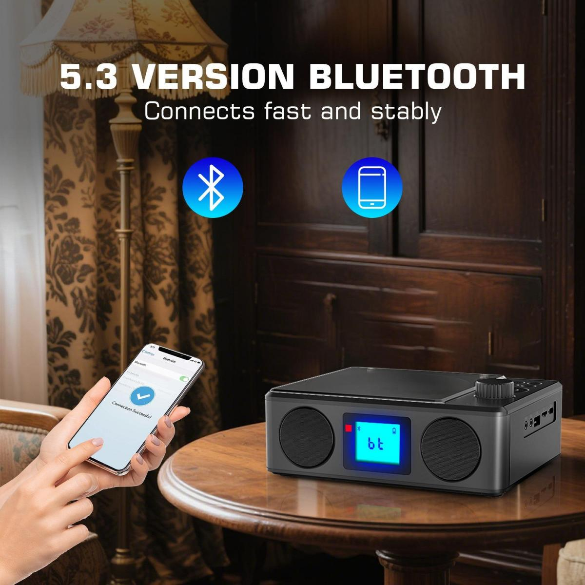 Ein Bluetooth-Lautsprecher steht auf einem Tisch. Ein Telefon zeigt eine erfolgreiche Verbindung. Text sagt '5.3 Version Bluetooth'.