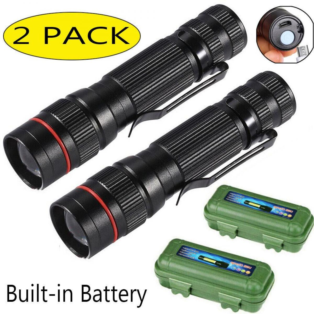 Zwei schwarze Taschenlampen mit roten Ringen, Text '2 PACK' und 'Built-in Battery', zwei grüne Koffer und ein Taschenlampendetail.