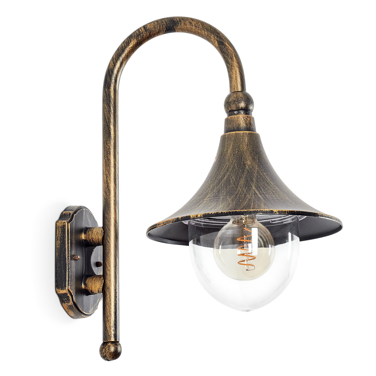 Eine bronzefarbene Außenlampe ist an einer weißen Wand montiert. Sie hat einen gebogenen Arm, einen glockenförmigen Schirm und eine transparente Glaskugel.