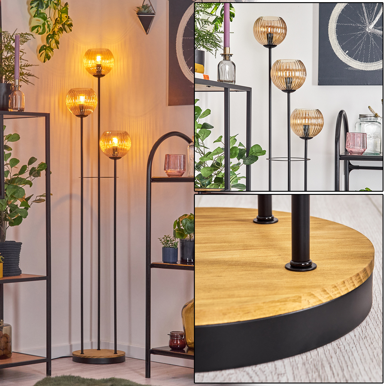 Dreifach-Stehlampe mit Kugelschirmen. Regale mit Pflanzen und Dekoration. Holzsockel und schwarzer Metallrahmen. Warme Beleuchtung.