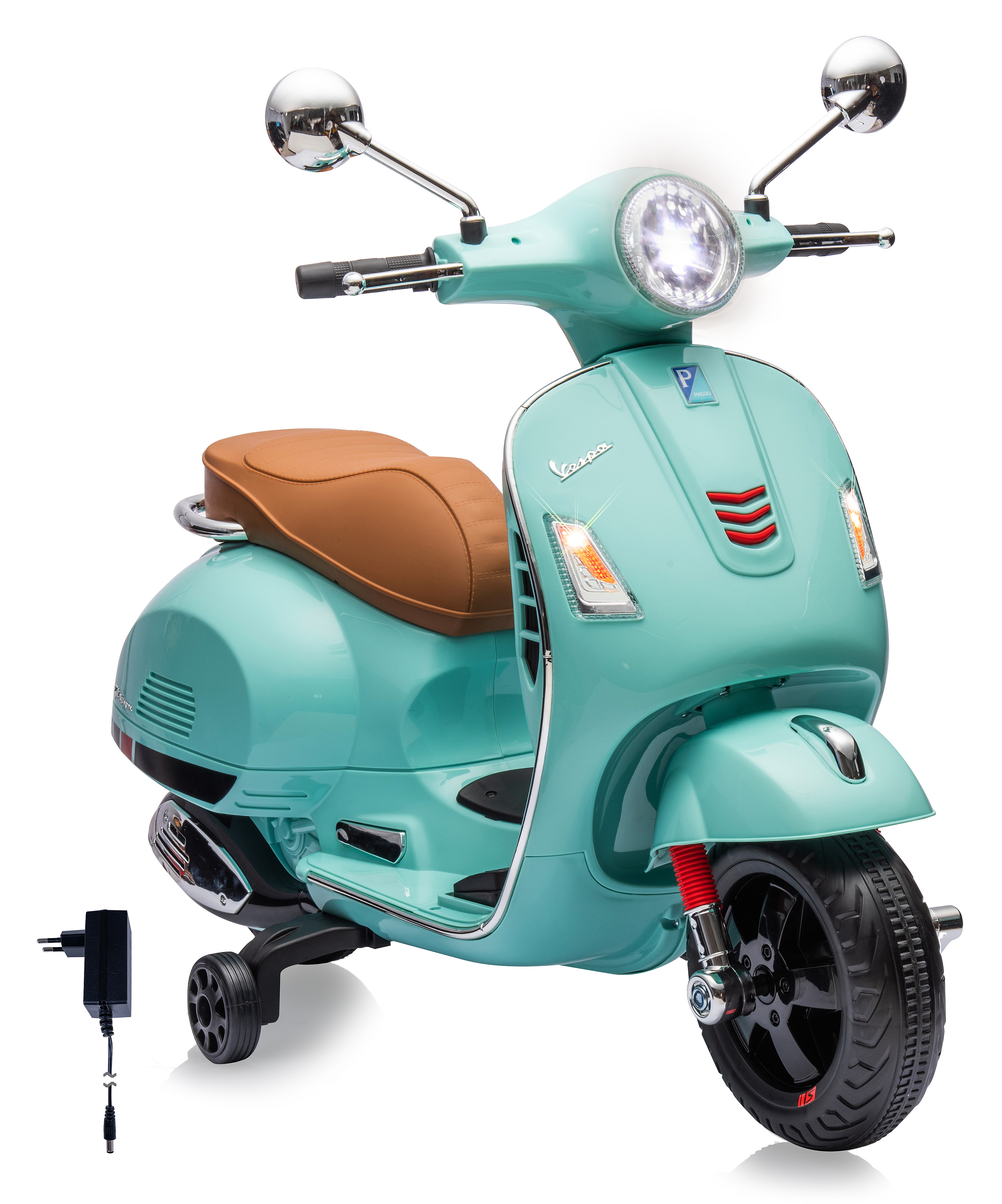 Ein mintgrüner Vespa-Roller mit braunem Sitz und einem schwarzen Ladegerät.
