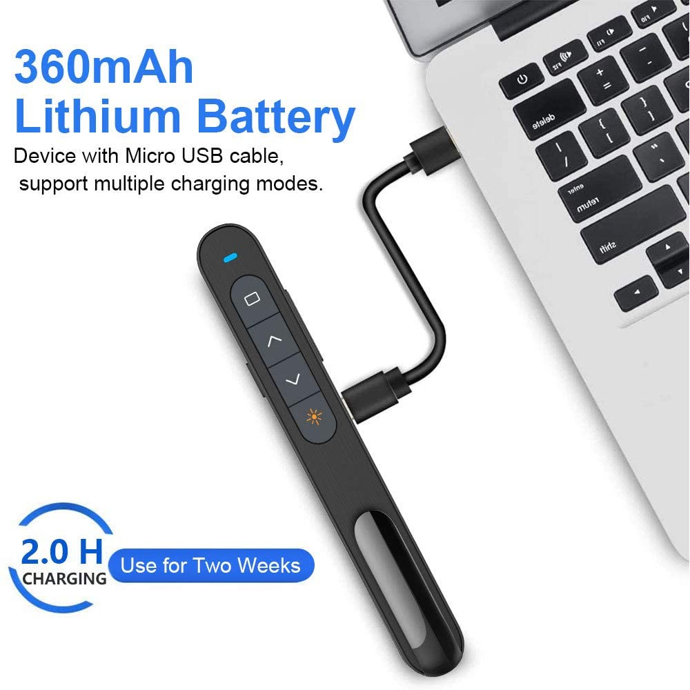 Eine schwarze Präsentationsfernbedienung, die über ein USB-Kabel mit einem Laptop verbunden ist. Sie hat Knöpfe und eine Ladeanzeige.