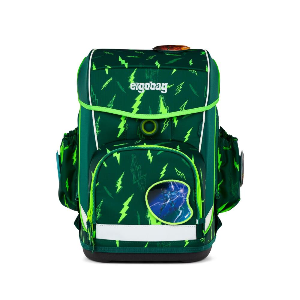 Grüner Ergobag-Schulrucksack mit Blitzmuster. Er hat eine Vordertasche mit Superheldenbild und reflektierenden Streifen.