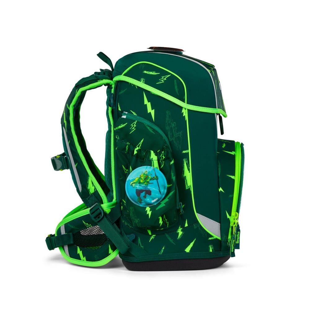 Grüner Schulrucksack mit Blitzdesign und einer Cartoonfigur auf der Tasche. Er hat eine Seitentasche und reflektierende Streifen.