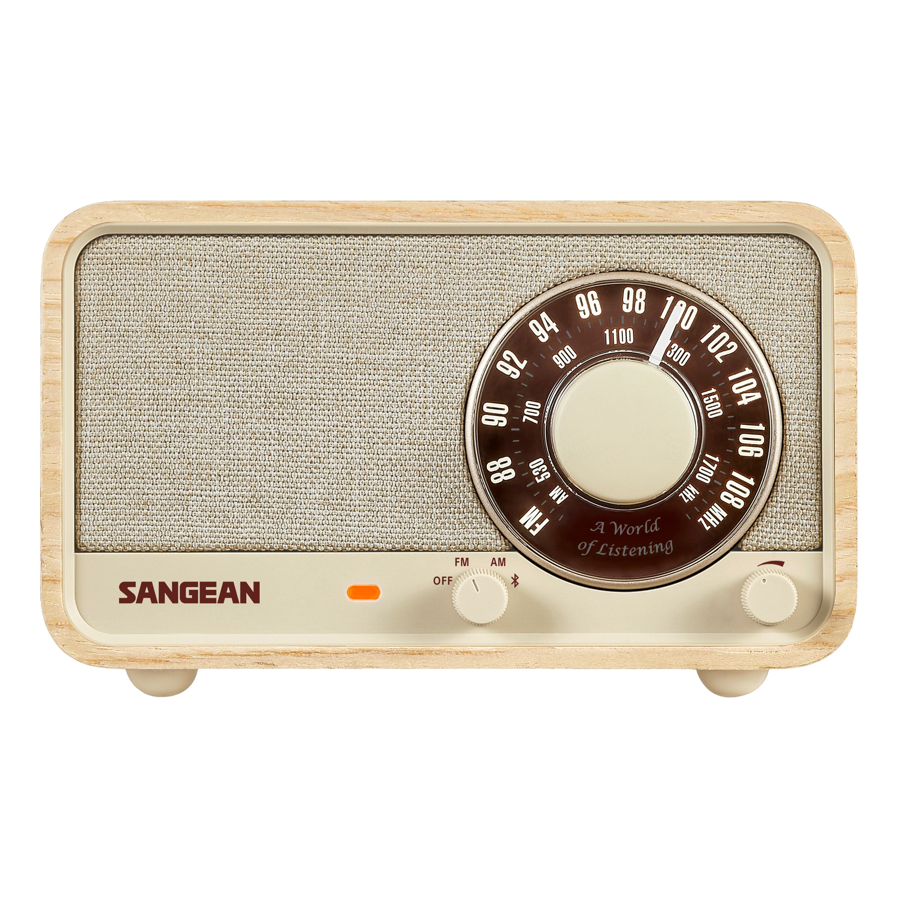 Ein Retro-Radio mit beigem Lautsprecher, braunem Zifferblatt und Holzrahmen. Es hat Knöpfe und eine Frequenzanzeige.