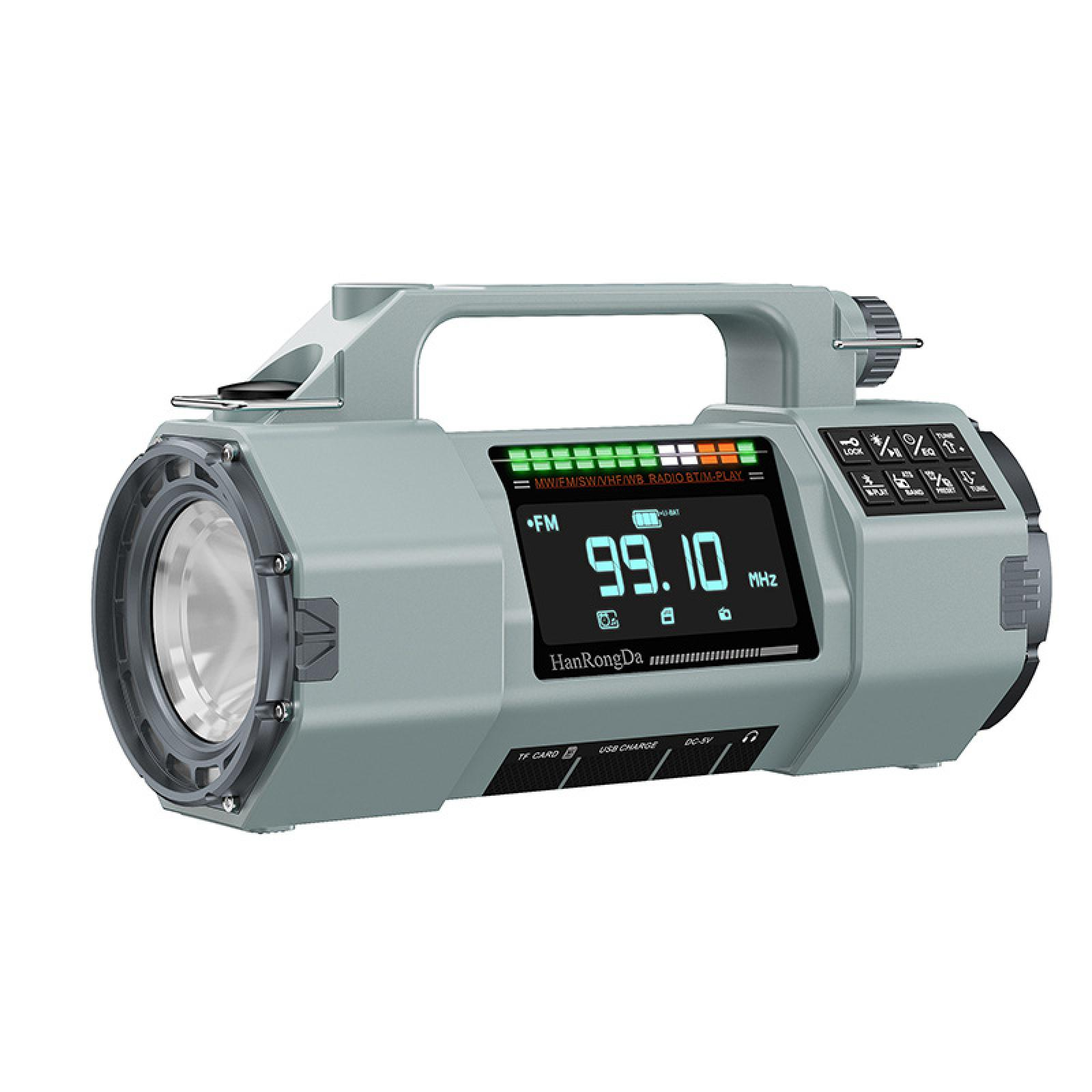 Graues Radio mit Taschenlampe. Es hat eine Digitalanzeige mit der Frequenz. Oben befindet sich ein Griff.