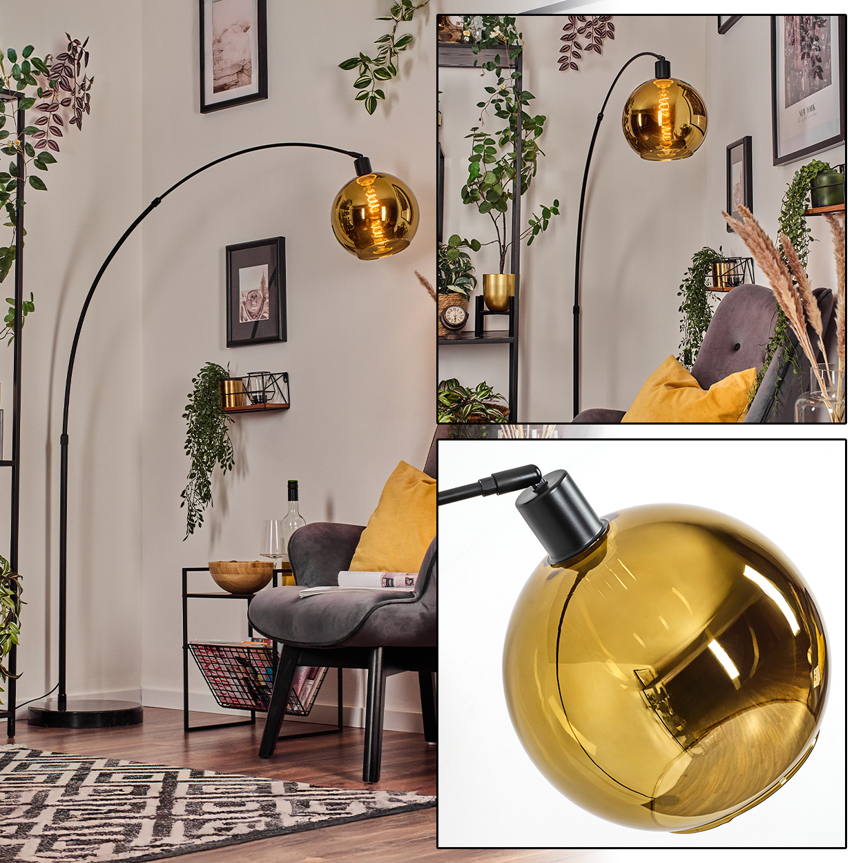 Eine Bogenlampe mit einer großen goldenen Glühbirne. Davor ein grauer Stuhl mit gelbem Kissen. Pflanzen und Bilder im Hintergrund.