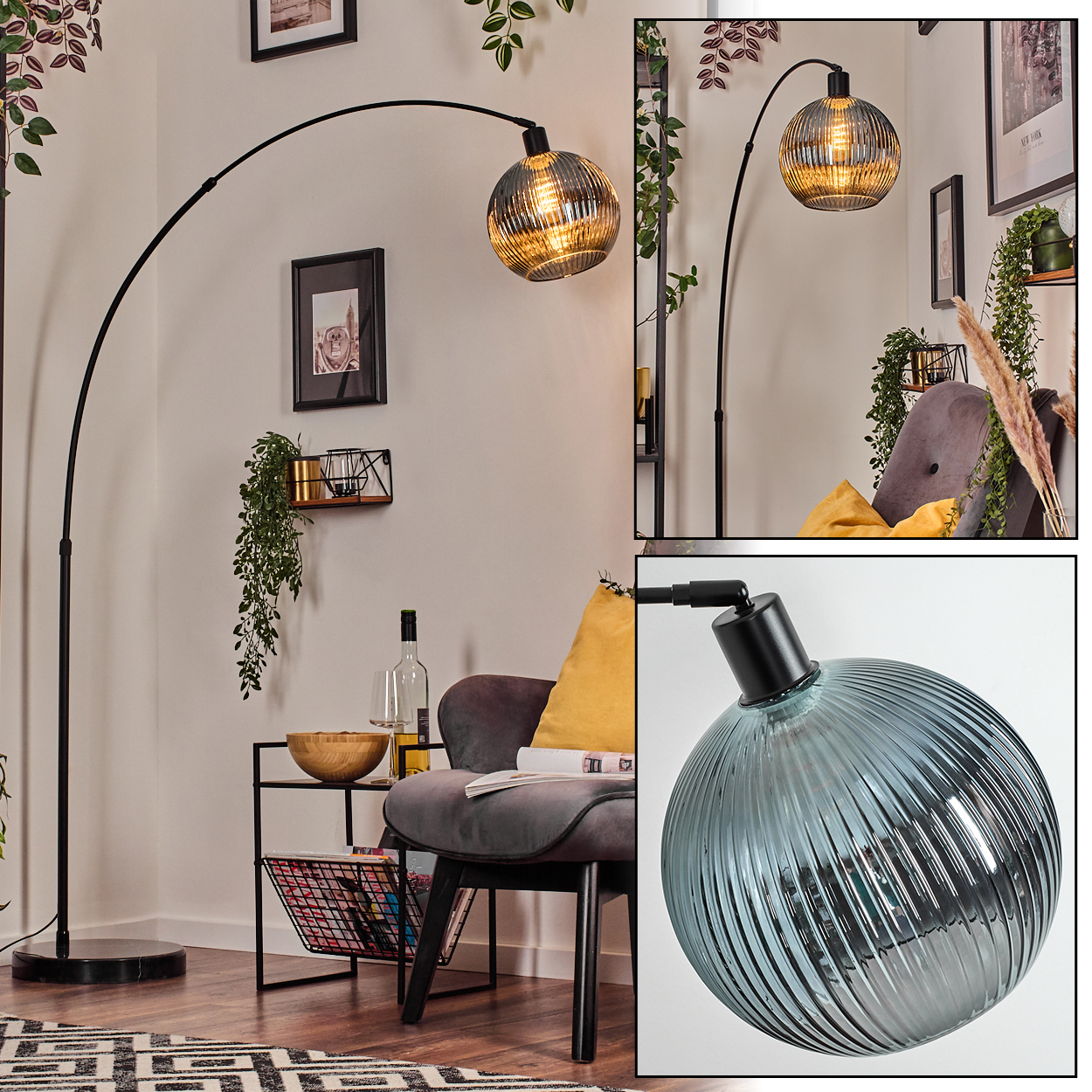 Eine moderne Bogen-Stehleuchte mit Glasschirm beleuchtet einen Raum mit Stuhl, Beistelltisch und Wandkunst.