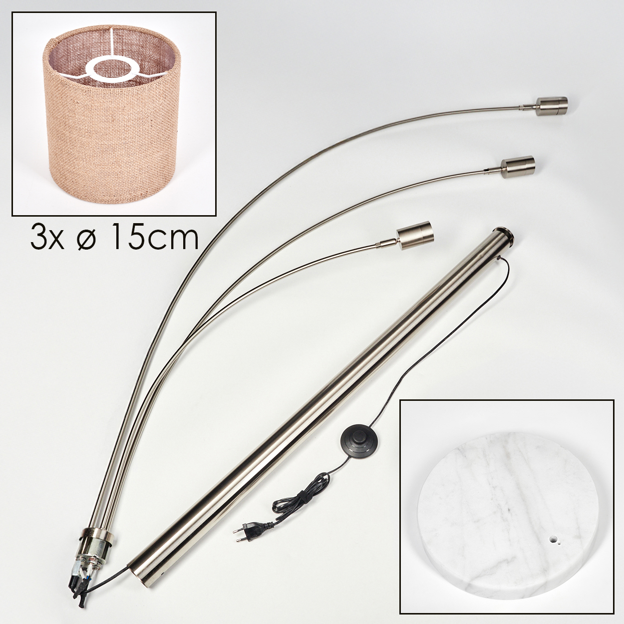 Eine zerlegte Stehlampe mit drei gebogenen Armen, einem Lampenschirm, einem Marmorsockel und einem Netzkabel. Teile liegen auf weißem Untergrund.