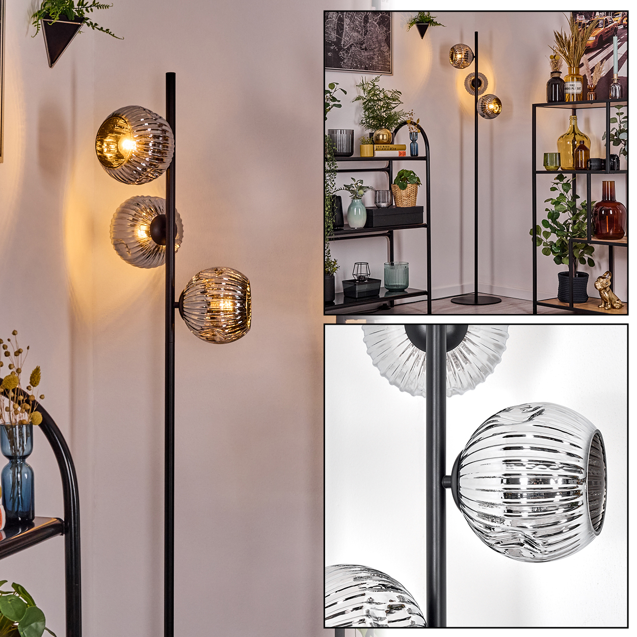 Eine moderne Stehlampe mit drei kugelförmigen, gerippten Glasschirmen. Die Lampe steht hoch in einem Raum mit Regalen und Pflanzen.