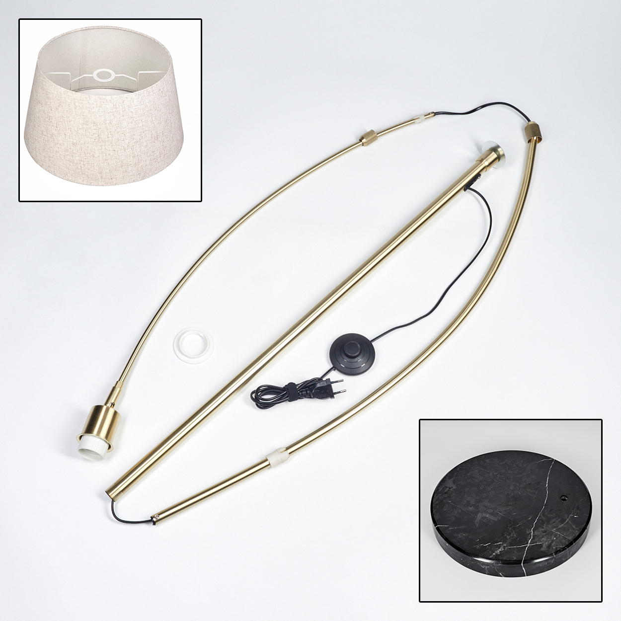 Zerlegte Stehlampe mit Lampenschirm, goldenem Rahmen, schwarzem Sockel und Kabel. Teile auf weißem Hintergrund.