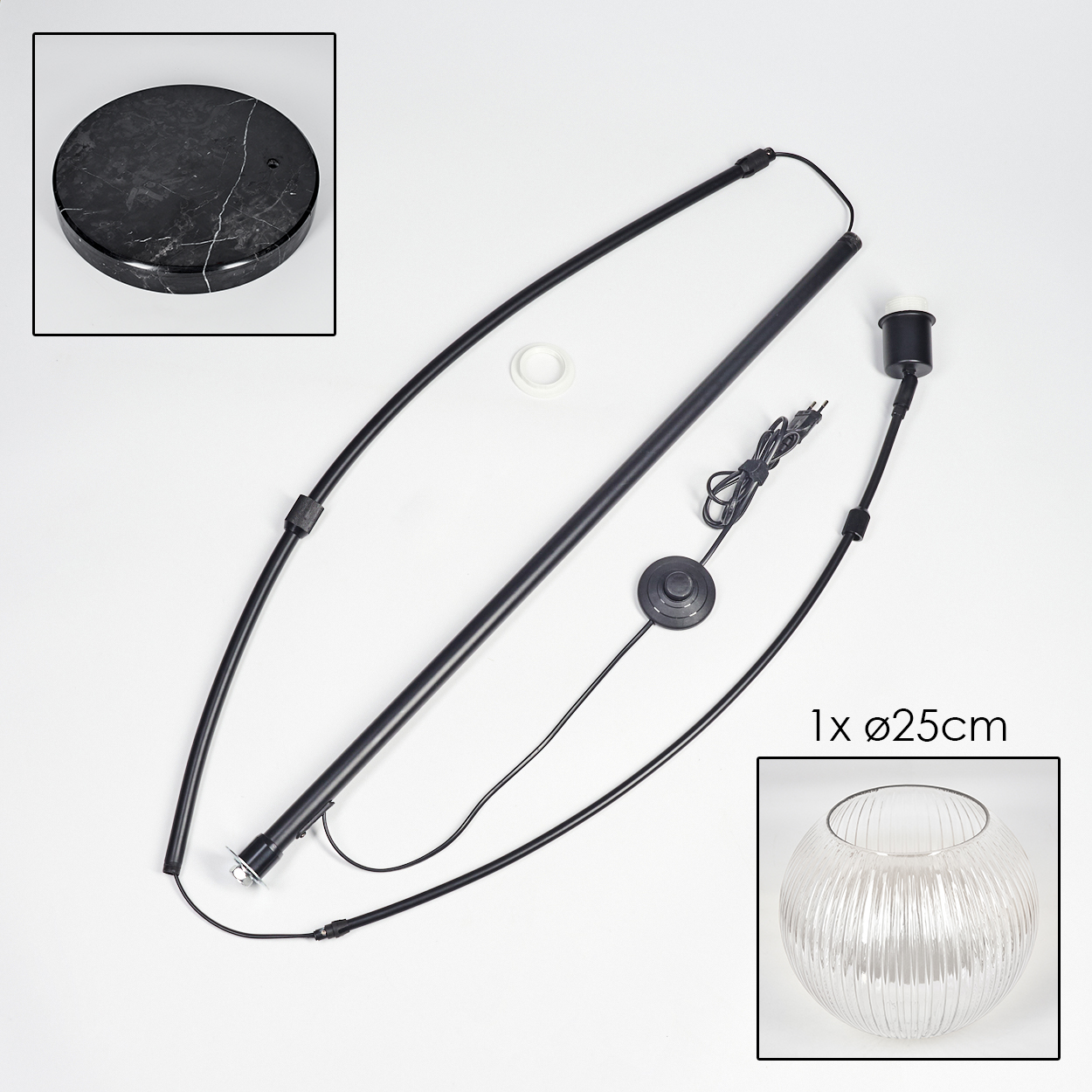 Zerlegte Teile einer schwarzen Stehlampe. Enthält Sockel, Stange, Lampenfassung, Schirm und Fußschalter. Auch ein Marmorsockel ist vorhanden.