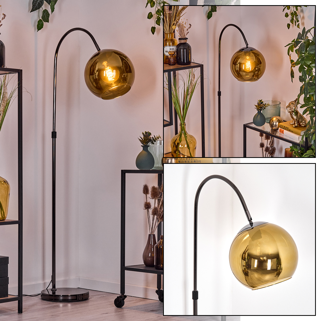 Eine moderne Stehlampe mit goldenem Glasschirm. Schwarzer Metallrahmen. Regale mit Vasen und Pflanzen im Hintergrund.
