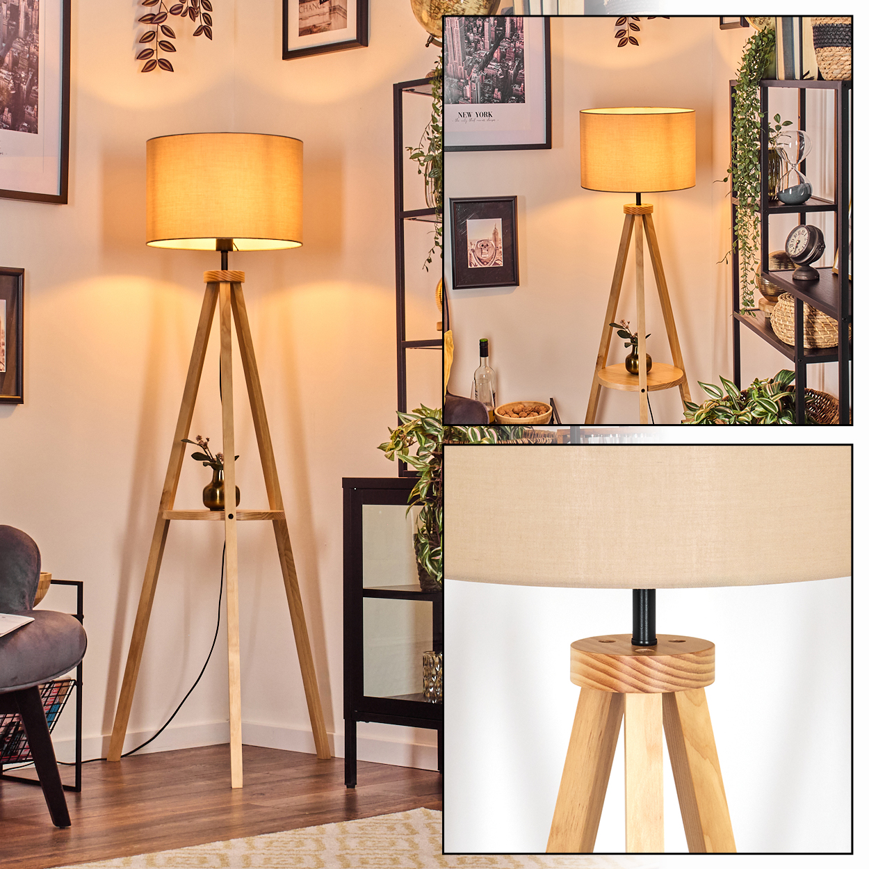 Eine hölzerne Stativ-Stehlampe mit beigem Lampenschirm. Der Raum hat Regale, Bilder und Pflanzen.