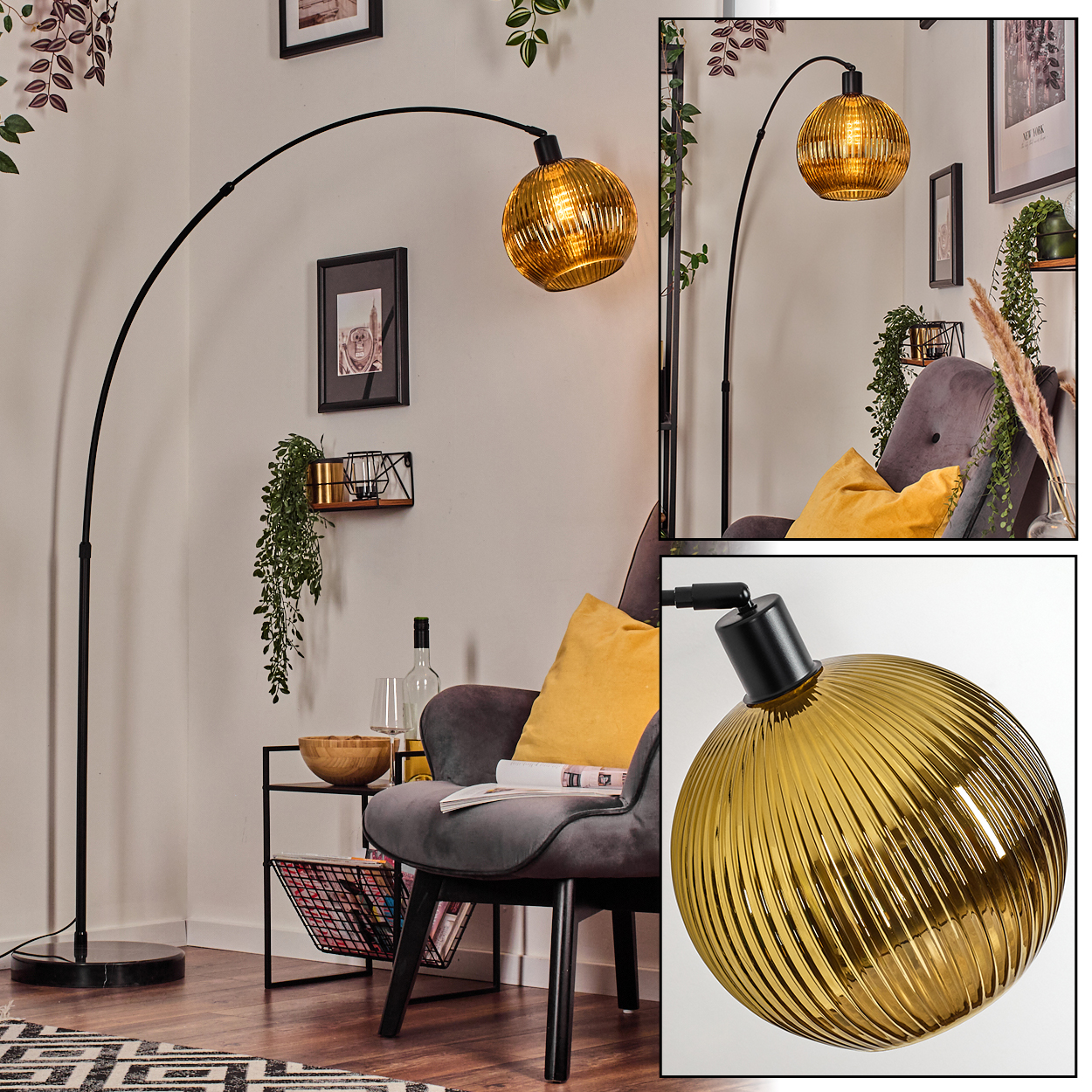 Ein modernes Wohnzimmer mit Bogenlampe, grauem Stuhl, Beistelltisch und Wanddekor. Die Lampe hat einen goldenen Schirm.