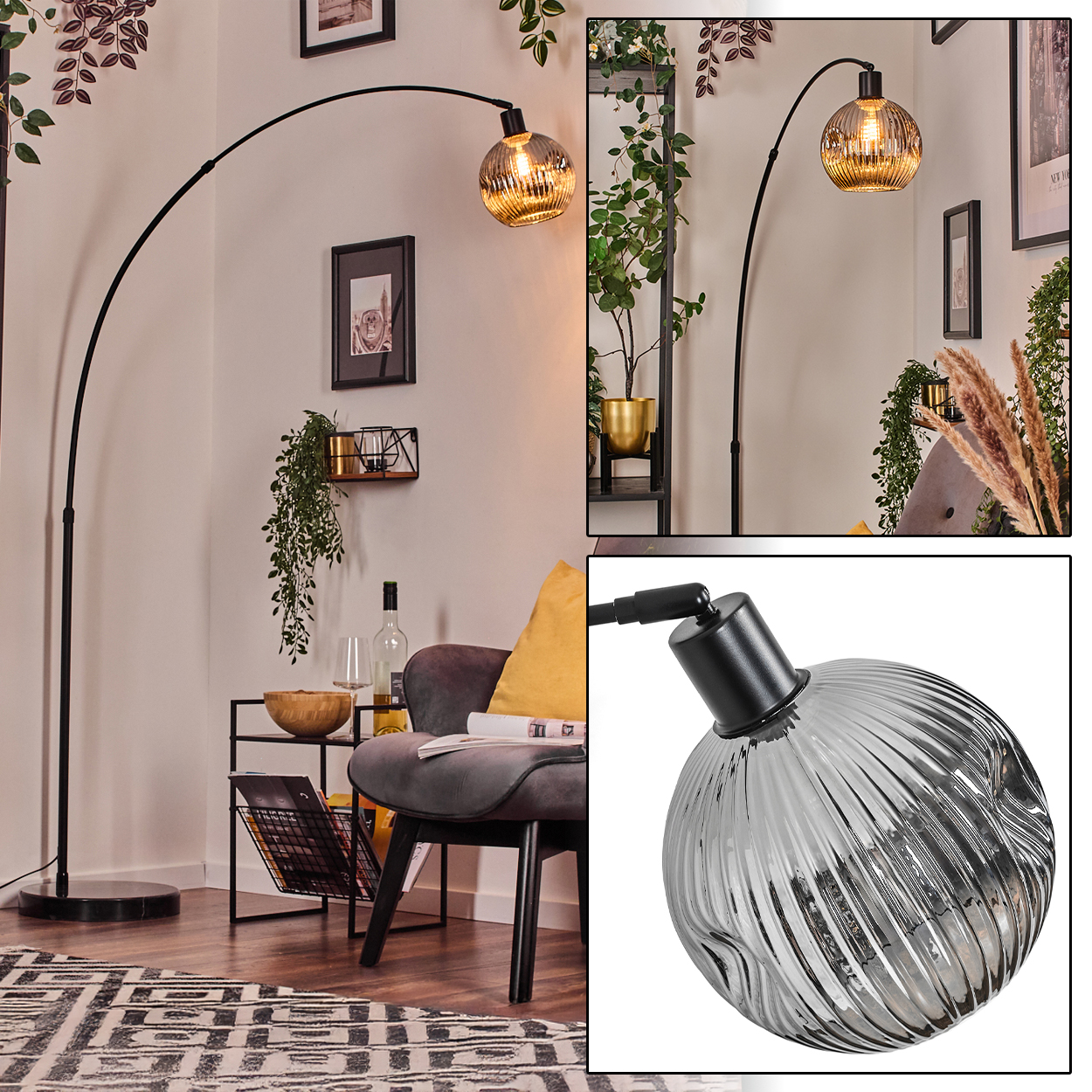 Ein modernes Wohnzimmer mit einer schwarzen Bogenlampe, einem grauen Stuhl und einem Teppich. Pflanzen und gerahmte Bilder schmücken die weißen Wände.