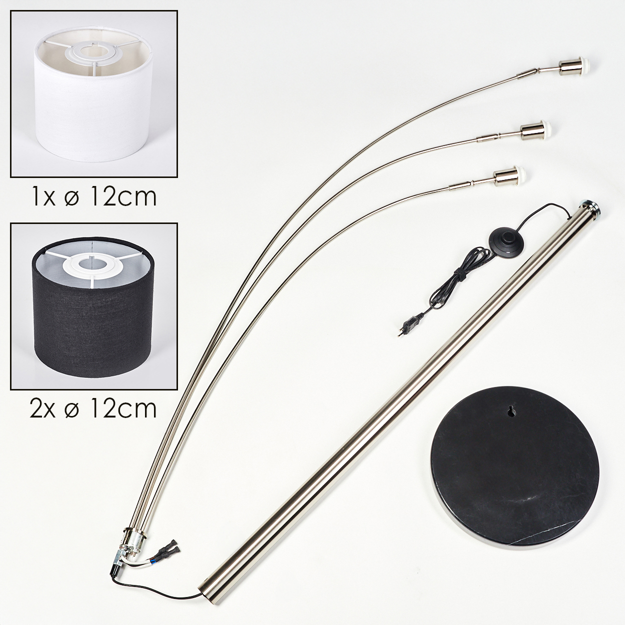 Zerlegte Stehlampe mit drei gebogenen Armen, zwei Lampenschirmen, Sockel und Stange. Enthält einen weißen und einen schwarzen Lampenschirm.