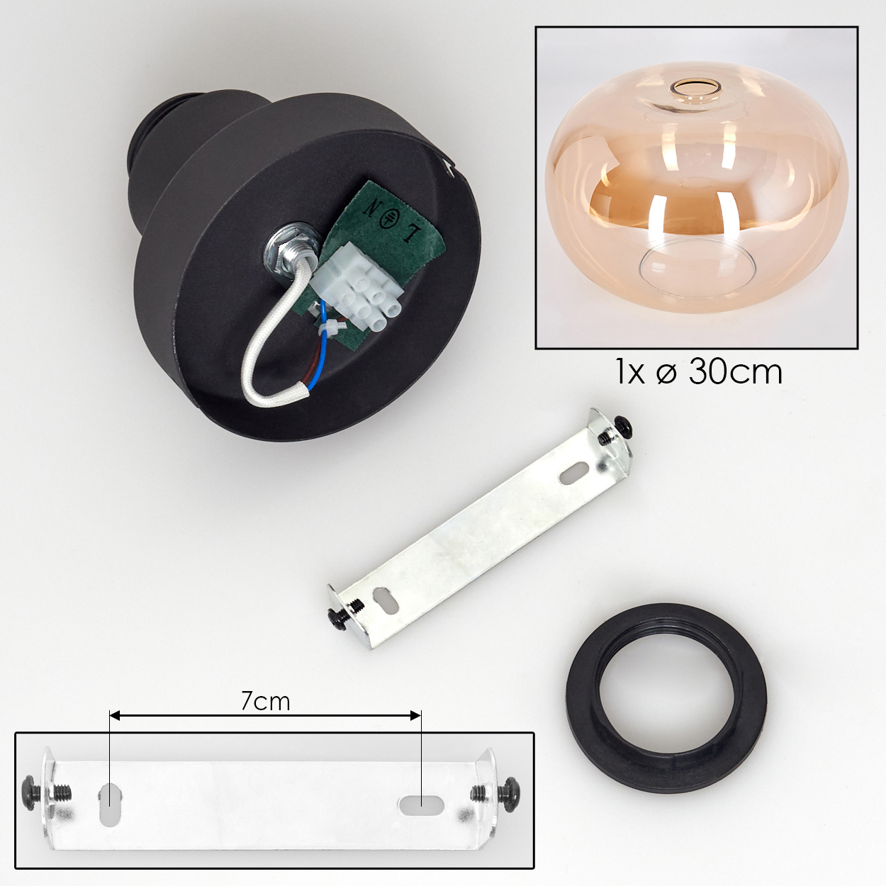 Komponenten der Deckenleuchte. Enthält einen schwarzen Sockel, eine Halterung, einen Glasschirm, einen schwarzen Ring und eine 7 cm Halterung.