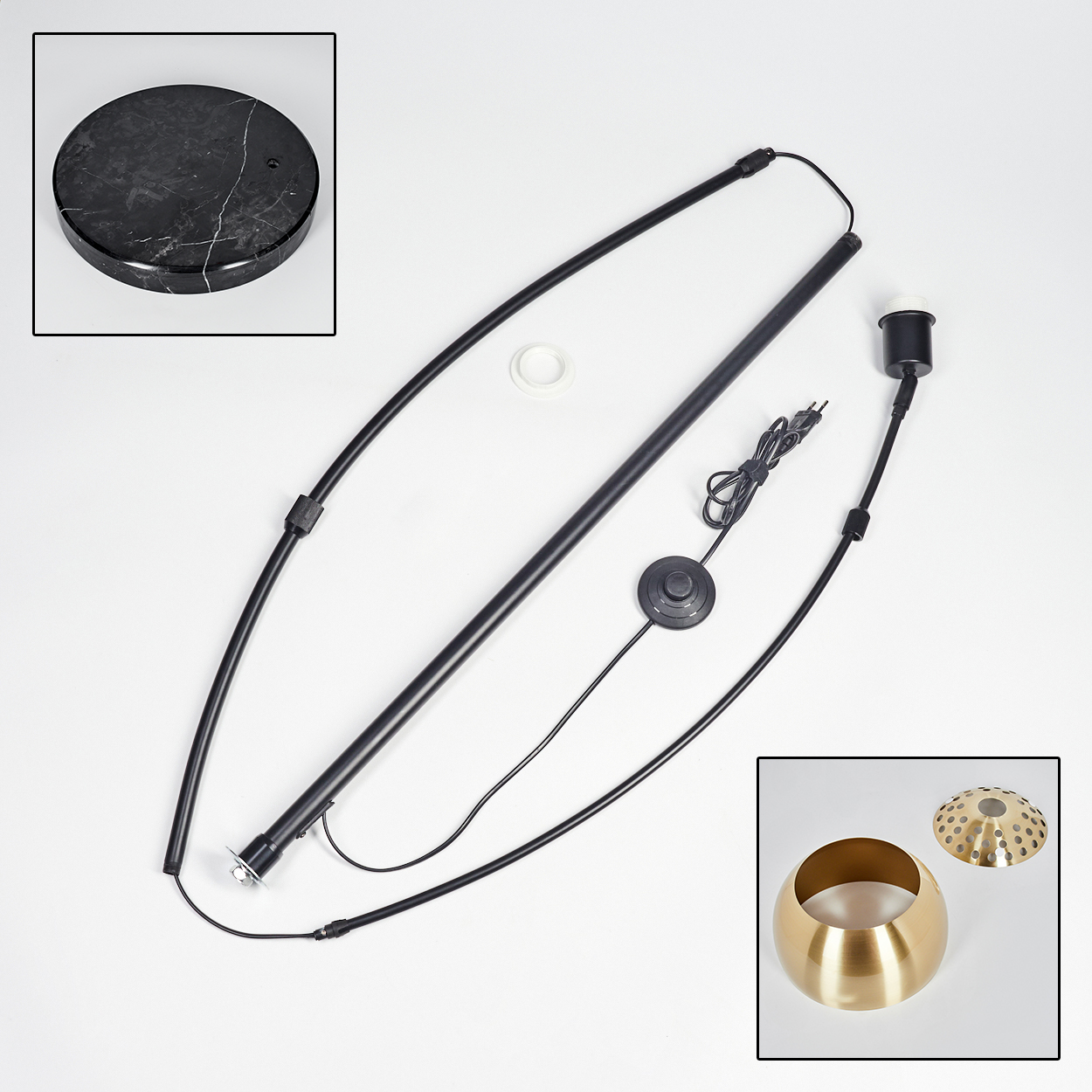 Zerlegte schwarze Stehlampe. Enthält einen Marmorsockel, eine Metallstange, einen Lampenschirm und einen goldfarbenen Schirm.