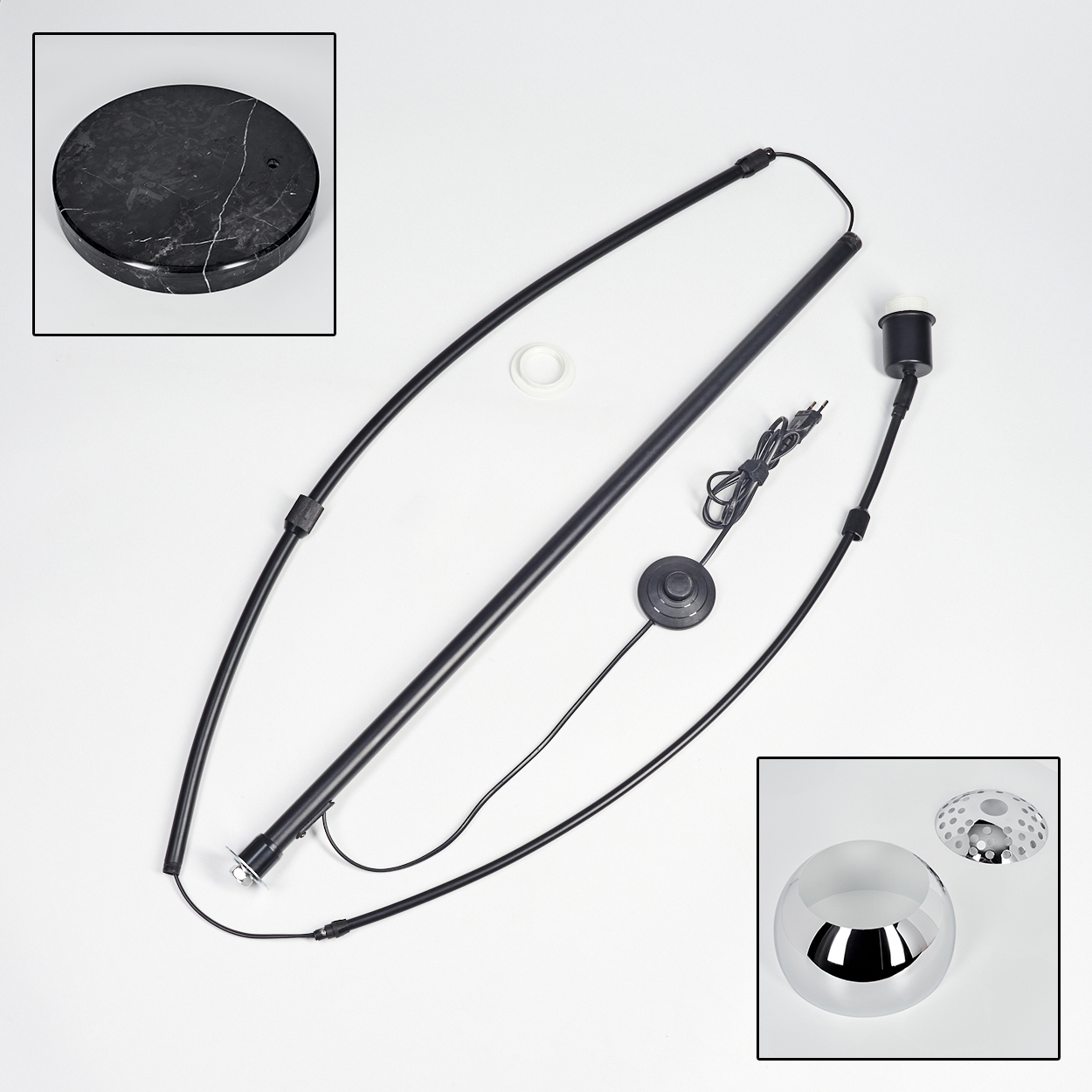 Zerlegte Stehlampe mit Marmorsockel, schwarzem Mast, gebogenem Arm und verchromtem Lampenschirm auf weißem Hintergrund.
