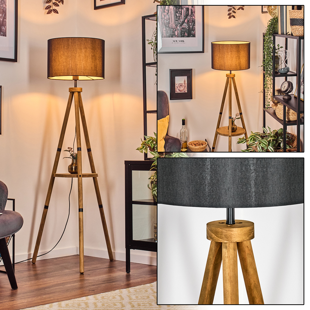 Eine hölzerne Stehlampe mit schwarzem Lampenschirm steht in einem Raum. Die Lampe steht in der Nähe eines Regals und anderer Dekorationsgegenstände.