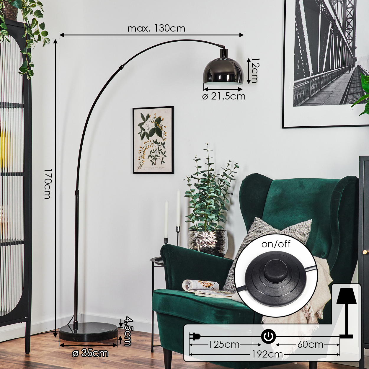 Eine moderne, schwarze Bogen-Stehlampe mit Schirm neben einem grünen Sessel. Abmessungen sind angezeigt: Höhe 170cm, Schirmdurchmesser 21,5cm.