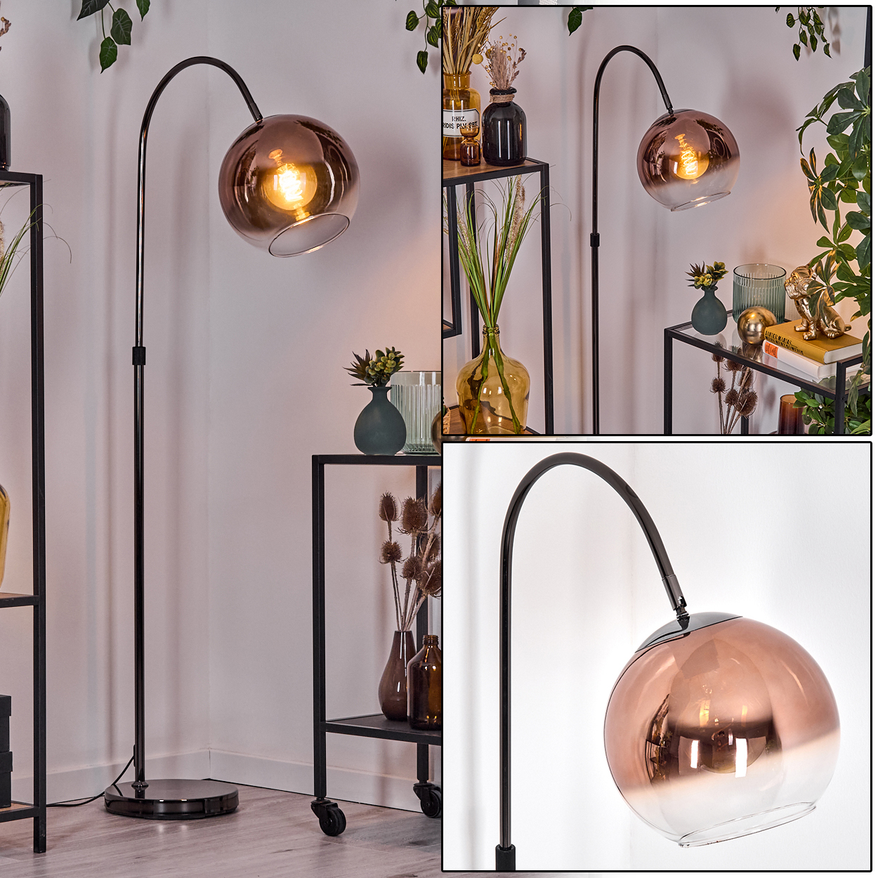Eine moderne Stehlampe mit kupferfarbenem Glasschirm. Sie steht neben einem schwarzen Metallregal mit Vasen und Pflanzen in einem weiß getünchten Raum.