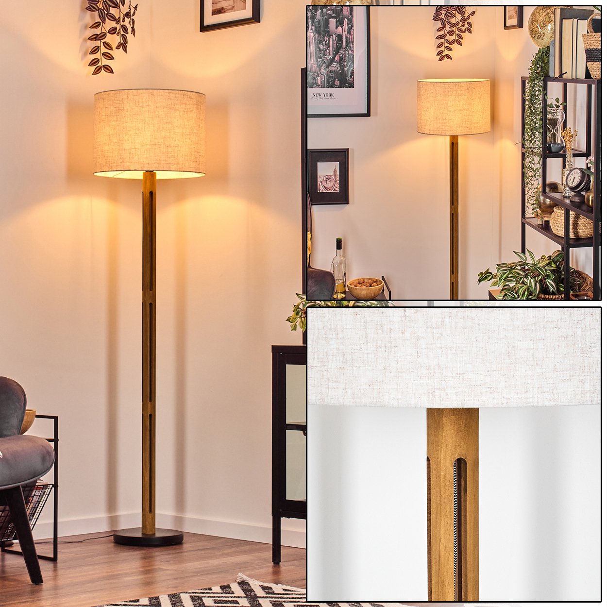 Eine Stehlampe mit beigem Lampenschirm steht in einem Raum. Die Lampe hat eine Holzstange. Im Hintergrund befinden sich dekorative Gegenstände.