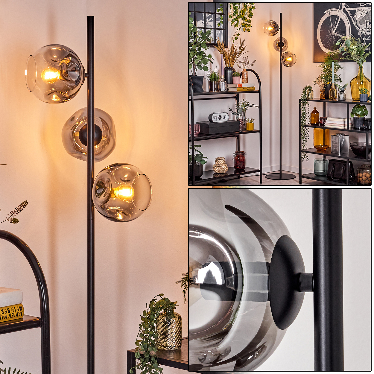 Eine moderne Stehlampe mit drei Glaskugelschirmen. Die Lampe steht in einem Raum mit Regalen, Pflanzen und Dekorationsartikeln.