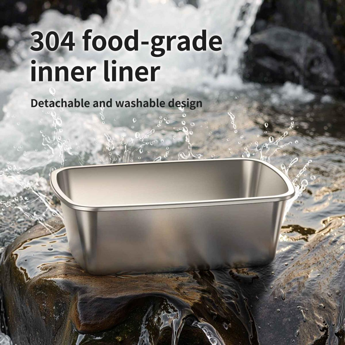 Ein Edelstahl-Lebensmittelbehälter steht auf einem nassen Felsen, Wasser spritzt herum. Text: 304 lebensmittelechter Innenauskleidung.