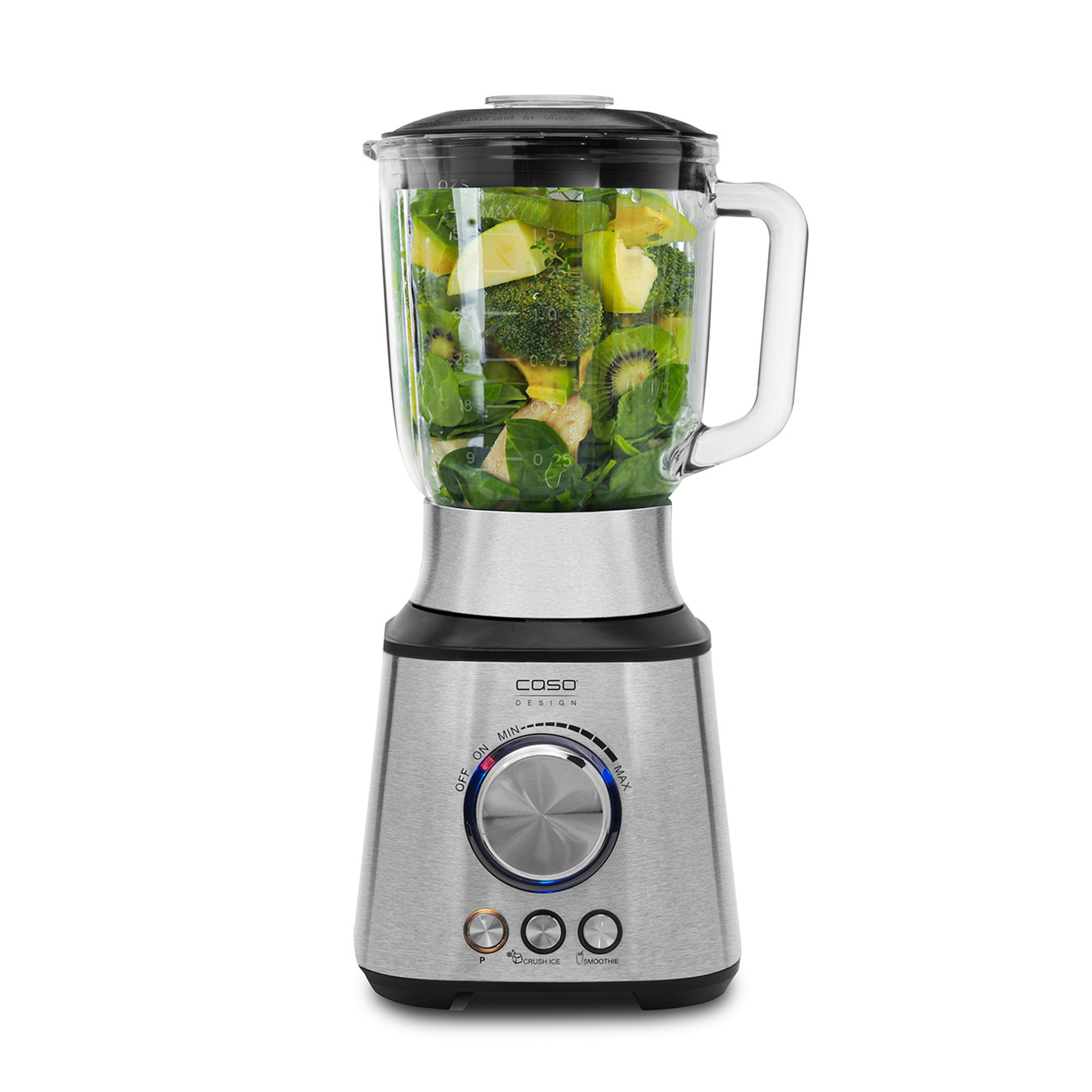 Ein Mixer gefüllt mit grünem Obst und Gemüse. Er hat eine Edelstahlbasis und ein Glas.