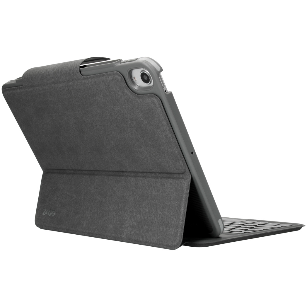 Eine graue Tablethülle mit Tastatur ist geöffnet. Das Tablet befindet sich in der Hülle, und die Hülle ist aufgestellt. Der Hintergrund ist weiß.